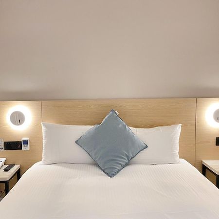 Hub Hotel Taoyuan Buitenkant foto