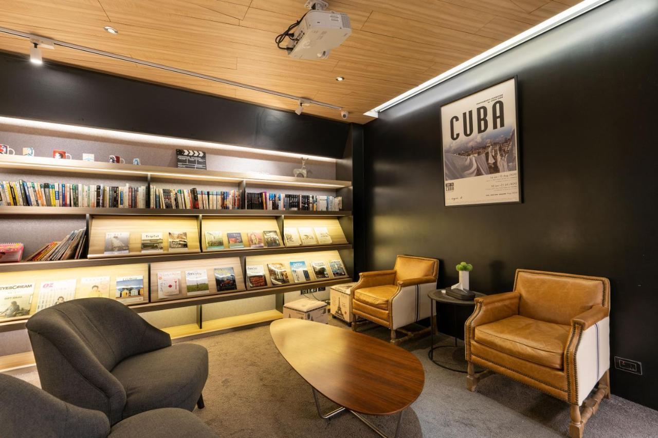 Hub Hotel Taoyuan Buitenkant foto