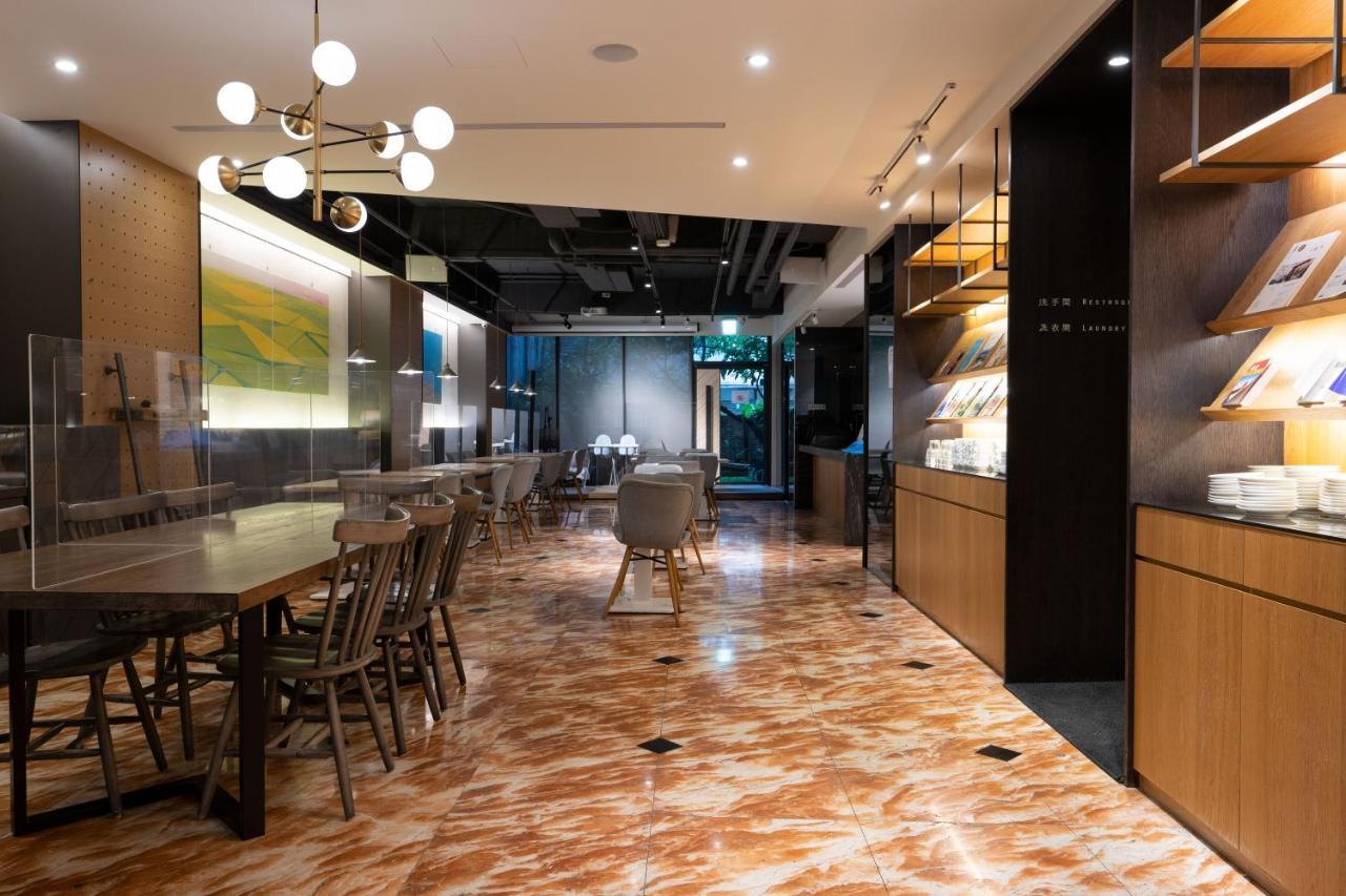 Hub Hotel Taoyuan Buitenkant foto