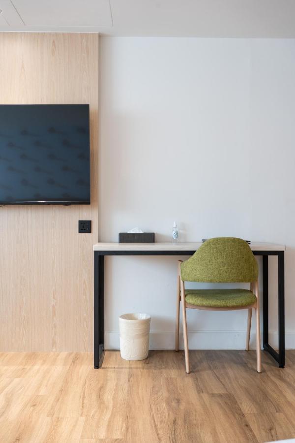 Hub Hotel Taoyuan Buitenkant foto