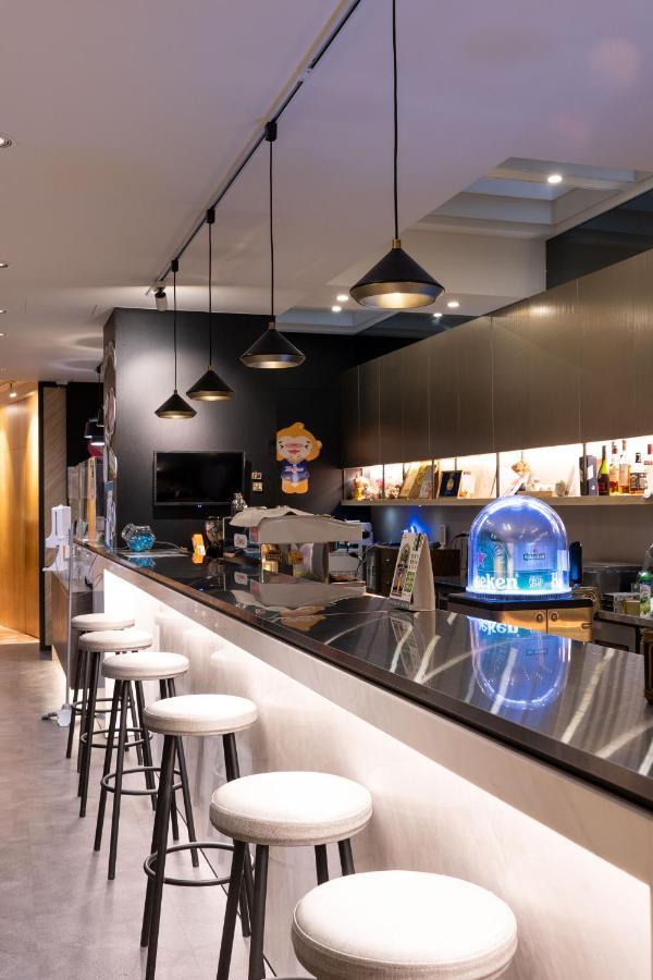 Hub Hotel Taoyuan Buitenkant foto