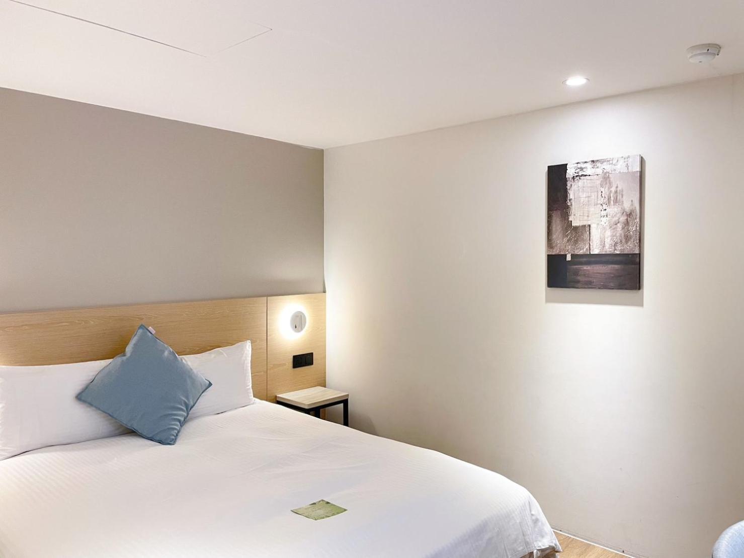 Hub Hotel Taoyuan Buitenkant foto