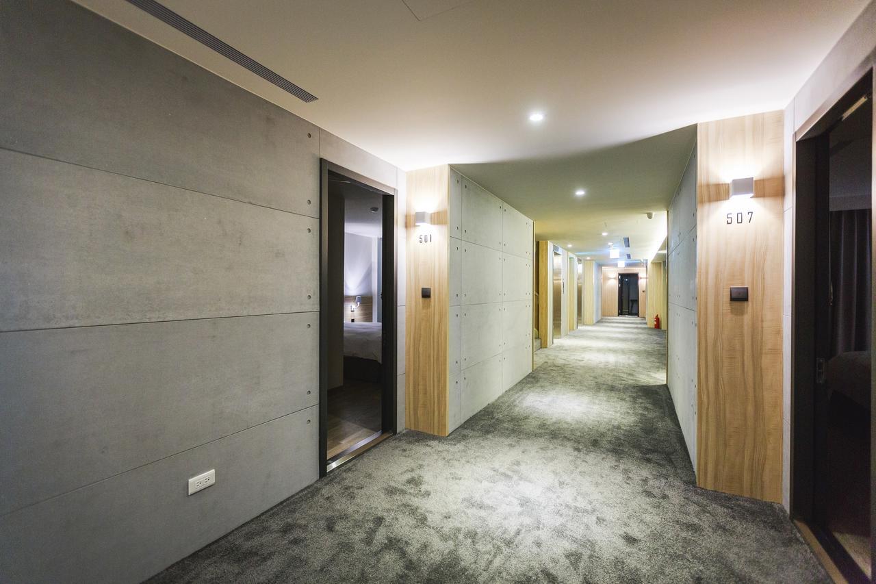 Hub Hotel Taoyuan Buitenkant foto
