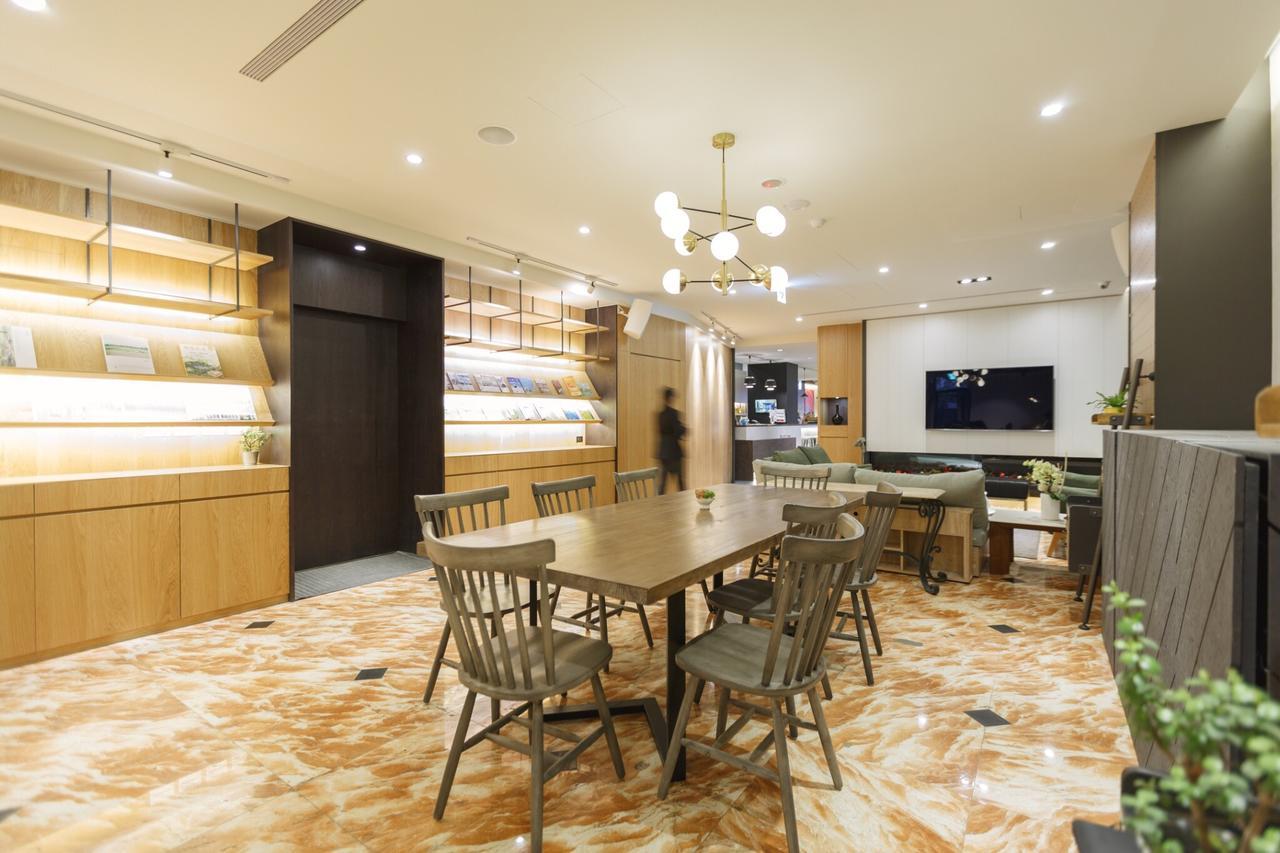 Hub Hotel Taoyuan Buitenkant foto